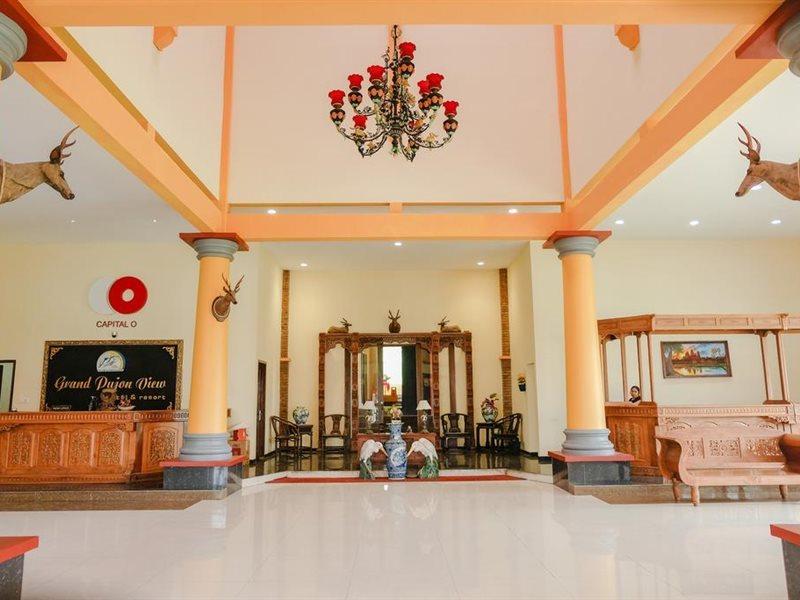 Capital O 892 Grand Pujon View Hotel And Resort Бату Экстерьер фото